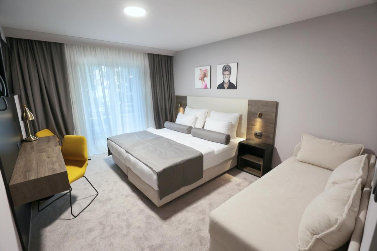 Hotel Milenij ماكارسكا المظهر الخارجي الصورة